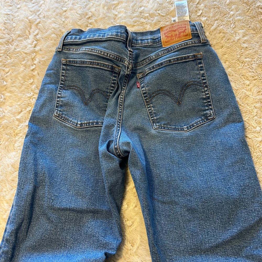 Levi's wedgie straight ankle jeans size 30